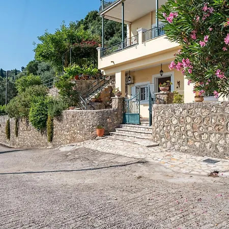 Mountain Retreat With Sea View