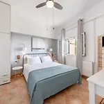Mountain Retreat With Sea View Apartment *