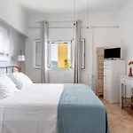 Mountain Retreat With Sea View *