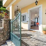 Mountain Retreat With Sea View Apartment *