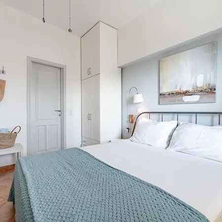 Mountain Retreat With Sea View Lejlighed