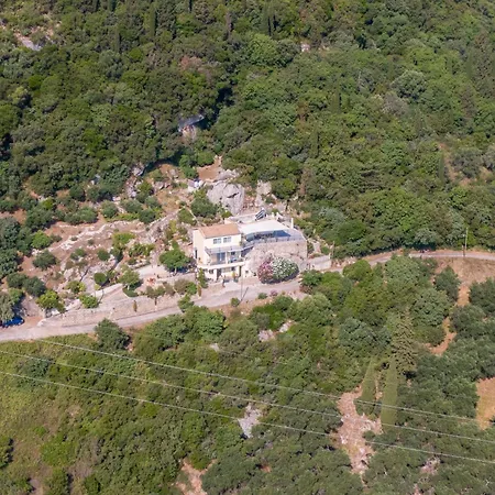 Lejlighed Mountain Retreat With Sea View Mpenitses