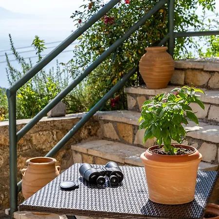 Apartmán Mountain Retreat With Sea View *