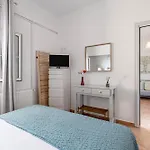 Apartment Mountain Retreat With Sea View *